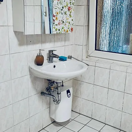 Apartmán Zentrale In Fuer 1-7 Personen